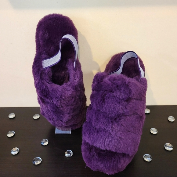 Purple Furry Slides - Picture 2 of 4